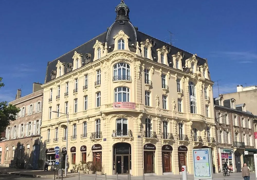 Le Carlton-1